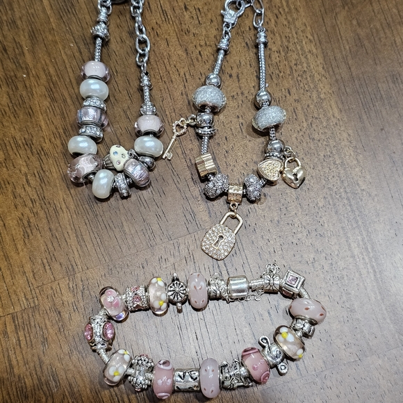 Glass Bead Bracelet Set of Four Bracelets - Picture 2 of 14